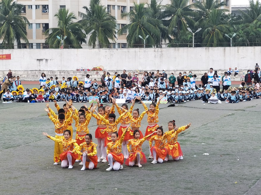 趣味运动我快乐，健体强国我能行――韩国a片实验小学第二届体育艺术节