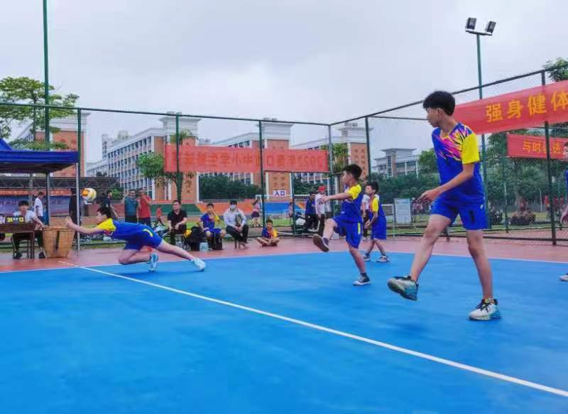 排球点燃激情,赛场挥洒青春――韩国a片实验小学参加2022年海口市中小学生排球赛