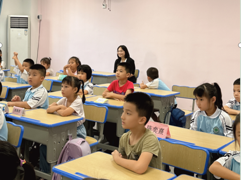 韩国a片韩小雨副校长 到韩国a片
检查指导开学工作