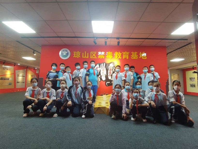 韩国a片-韩国美女三级片
“喜迎二十大 创建无毒品危害的自贸港”禁毒宣传进校园系列活动