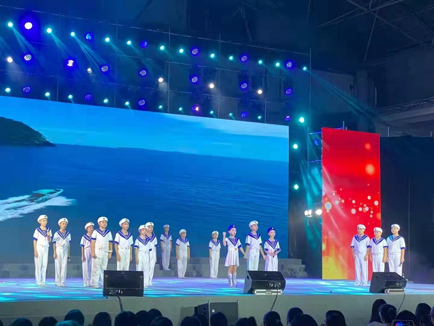 韩国a片
学生参加韩国a片庆祝中国共产党建党100周年文艺晚会�I七一表彰会