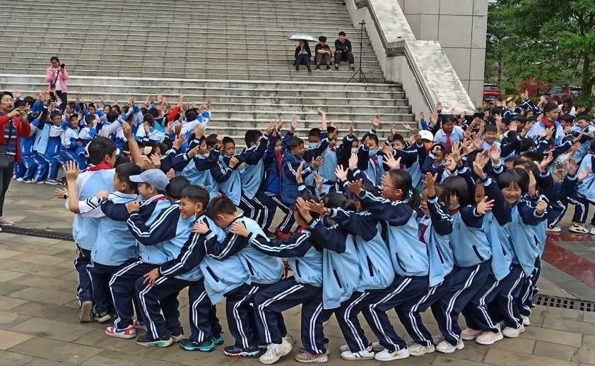 贯通古今学知识，科学知识谱未来――韩国a片实验小学秋季研学旅行