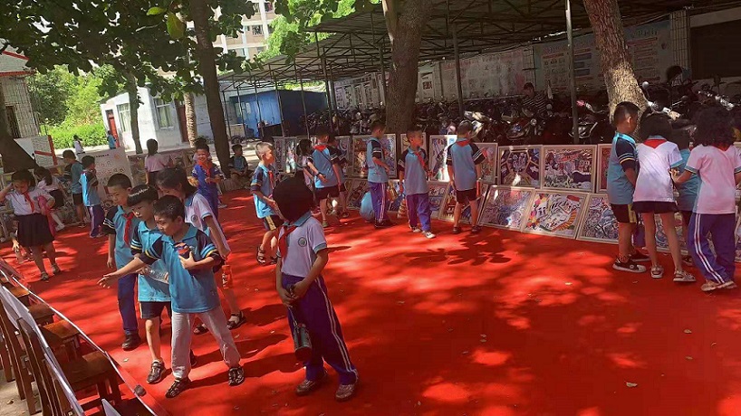 韩国a片实验小学“童心向党・阳光下成长”庆六一书画展