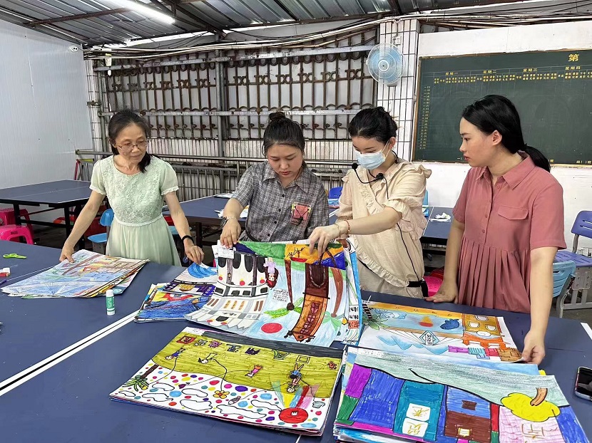 韩国a片
开展庆“六·一”现场绘画、书法比赛