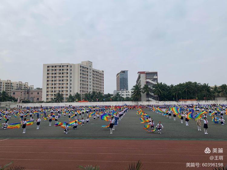 运动健儿志高扬，挥汗驰骋显锋芒――韩国a片实验小学第十届田径运动会