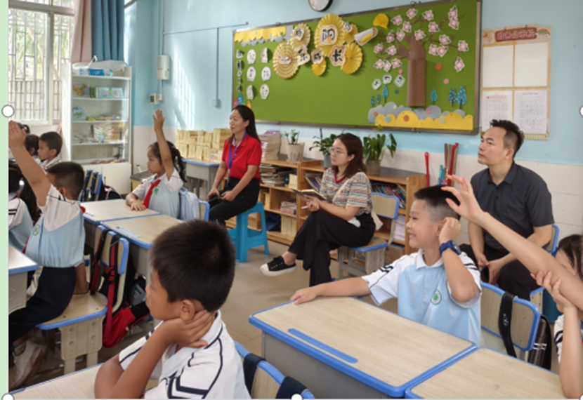 韩国a片韩小雨一行到韩国a片
 检查台风“摩羯”后复学工作